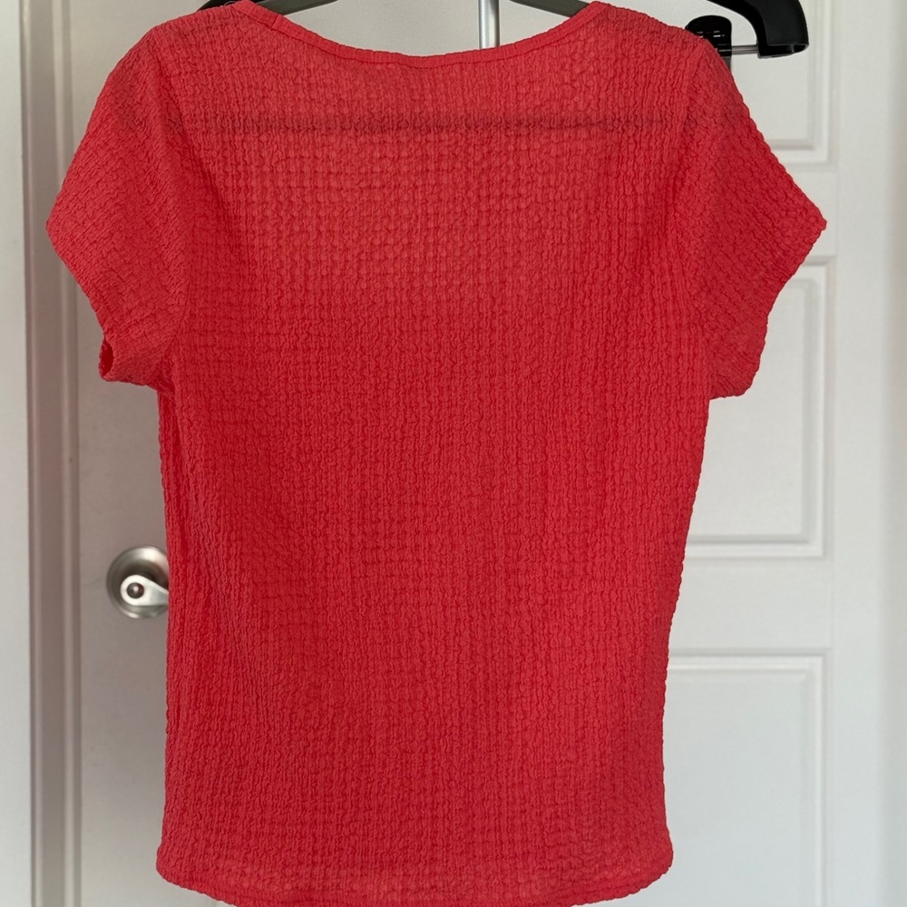 Old Navy Bright Coral Short Sleeve Top - Picture 4 of 4
